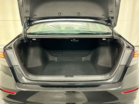 Used 2023 Honda Accord Sport image 4