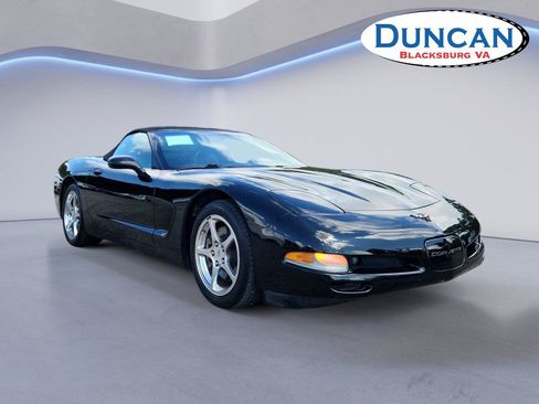 Used 2002 Chevrolet Corvette Convertible w/ Preferred Equipment Group2 RWD image 1