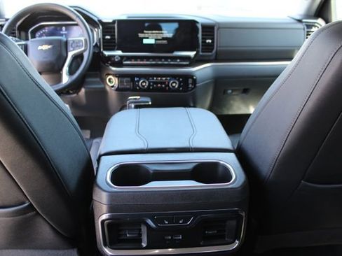 Used 2024 Chevrolet Silverado 1500 LTZ image 27