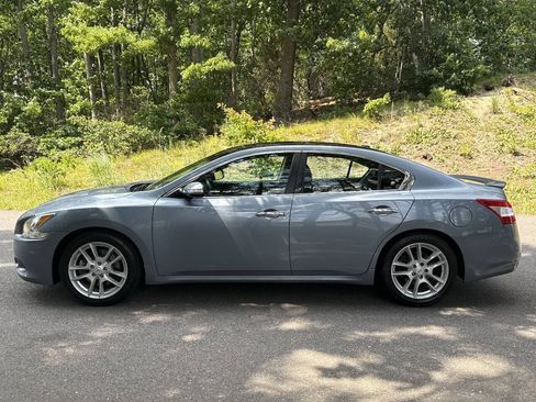 Used 2010 Nissan Maxima 3.5 SV w/ Premium Pkg FWD image 10