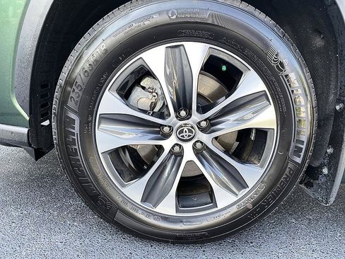 Certified 2025 Toyota Highlander XLE AWD/4WD image 28