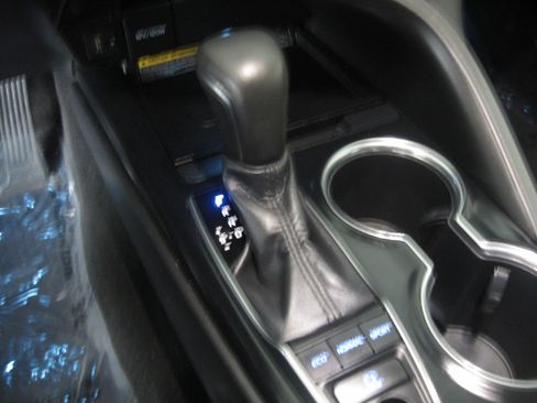 Used 2019 Toyota Camry XSE w/ Driver Assist Package image 17