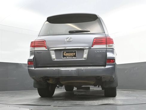 Used 2015 Lexus LX 570 4WD image 42