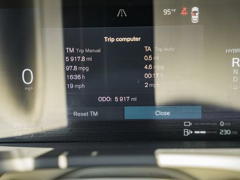 Used 2025 Volvo XC90 T8 Ultra w/ Protection Package Premier AWD/4WD image 46