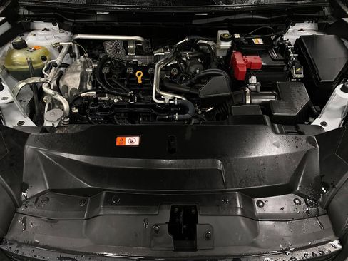 Used 2024 Mitsubishi Outlander AWD image 12