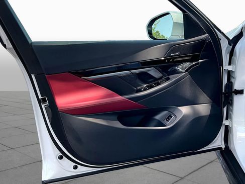 Certified 2026 BMW 530i RWD image 21