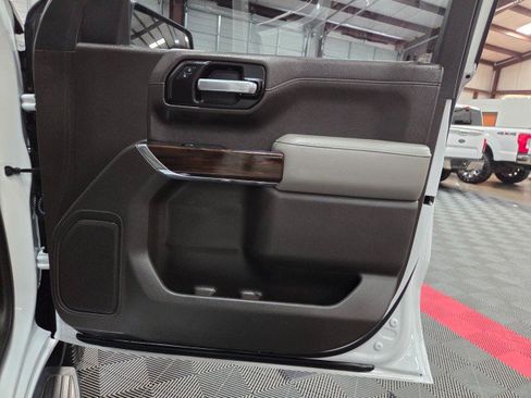 Used 2020 GMC Sierra 1500 SLT AWD/4WD image 39