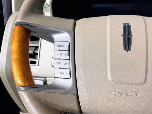 Used 2007 Lincoln MKX 2WD image 27