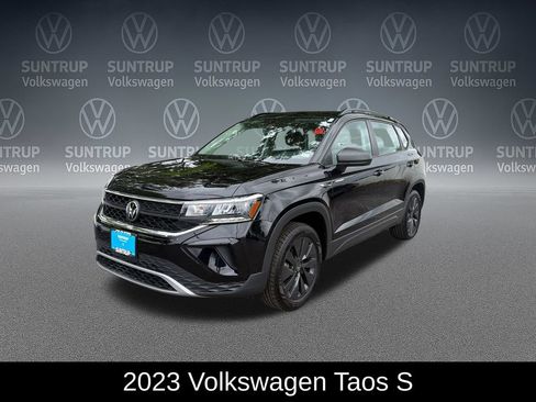Used 2023 Volkswagen Taos S FWD image 2