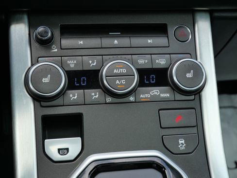 Used 2013 Land Rover Range Rover Evoque Prestige AWD/4WD image 22