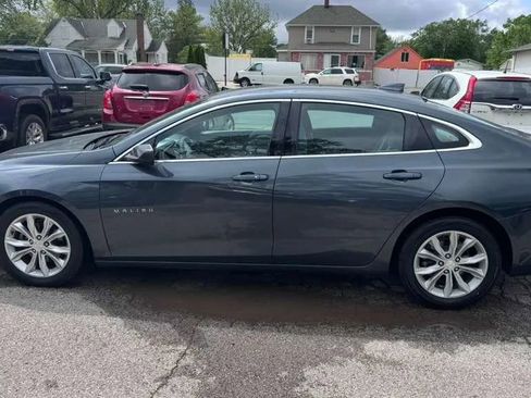 Used 2020 Chevrolet Malibu LT FWD image 2
