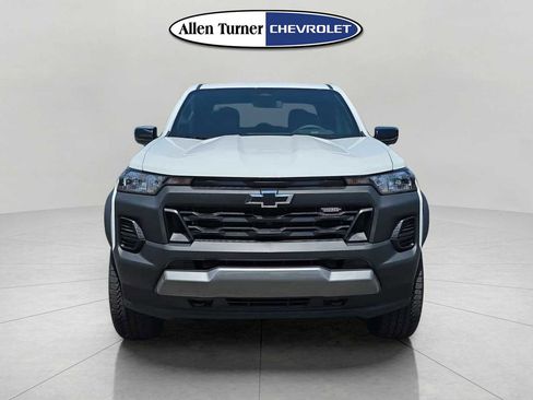 New 2026 Chevrolet Colorado Trail Boss AWD/4WD image 2