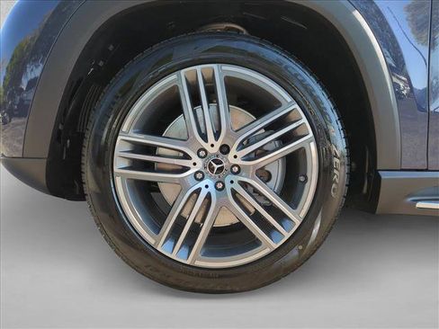 New 2026 Mercedes-Benz GLS 450 4MATIC image 10