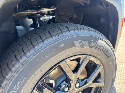 New 2026 Jeep Grand Cherokee L 4WD image 23