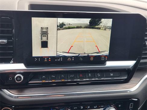 Used 2024 GMC Sierra 1500 SLT image 18