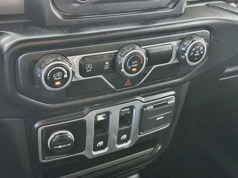 Used 2020 Jeep Wrangler Sport AWD/4WD image 18