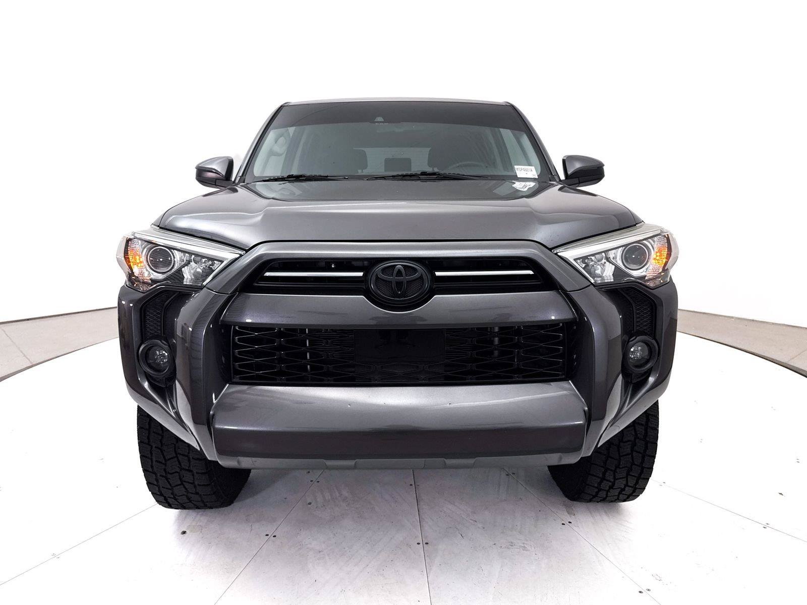 Used 2020 Toyota 4Runner SR5 AWD/4WD image 11
