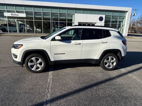Used 2017 Jeep Compass Latitude w/ Popular Equipment Group image 4