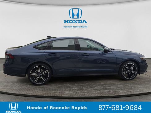 Used 2026 Honda Accord SE image 6