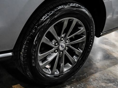 Used 2021 Ford Expedition Limited image 52