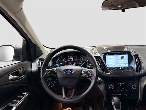 Used 2019 Ford Escape SE image 23