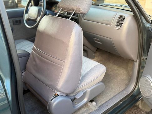Used 1998 Toyota Tacoma 2WD Xtracab image 64