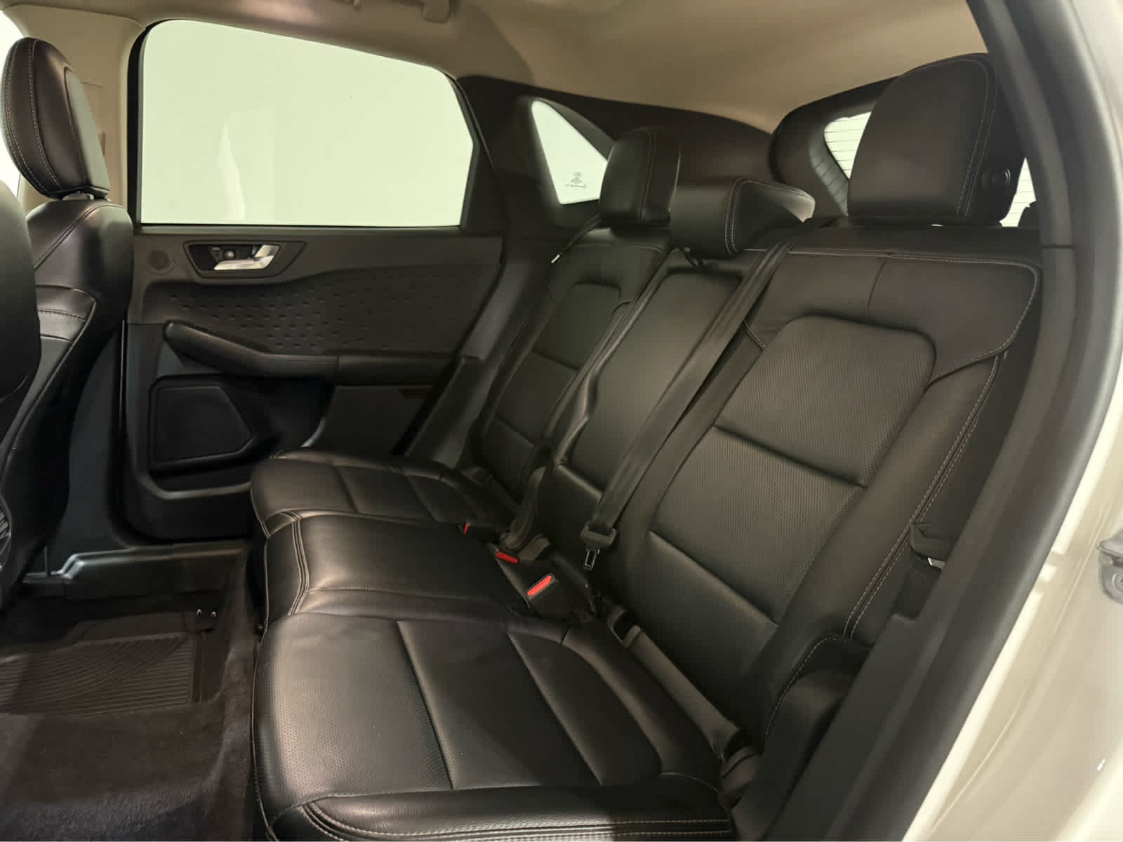 Used 2020 Ford Escape Titanium AWD/4WD image 14