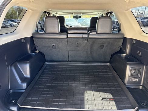 Used 2017 Toyota 4Runner Limited AWD/4WD image 31