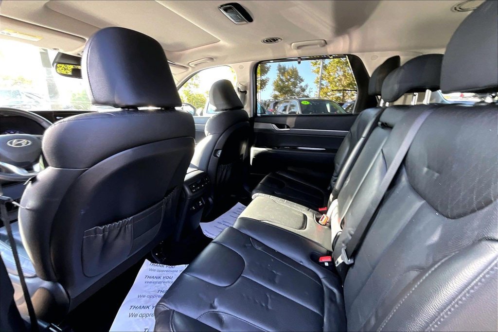 Used 2022 Hyundai Palisade SEL w/ 8P Bench Seat Package FWD image 16