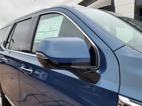 New 2026 GMC Yukon Denali w/ Denali Reserve Package AWD/4WD image 10