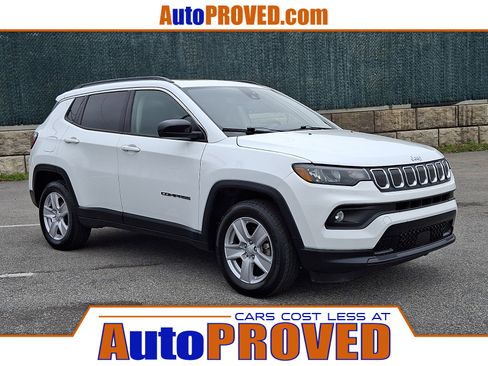 Used 2022 Jeep Compass Latitude w/ Sun and Sound Group AWD/4WD image 1