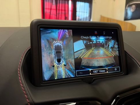 Used 2021 Aston Martin V8 Vantage Roadster image 48