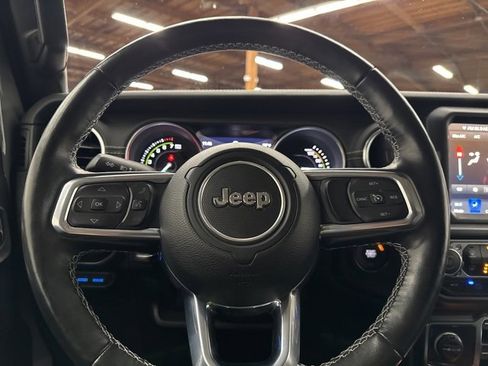 Used 2023 Jeep Wrangler Unlimited Sahara w/ Cold Weather Group image 17