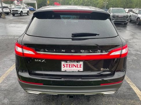 Used 2017 Lincoln MKX Reserve w/ Driver Assistance Package FWD image 6