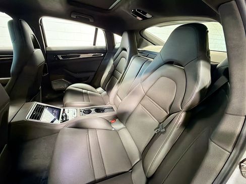 Certified 2021 Porsche Panamera 4S image 21