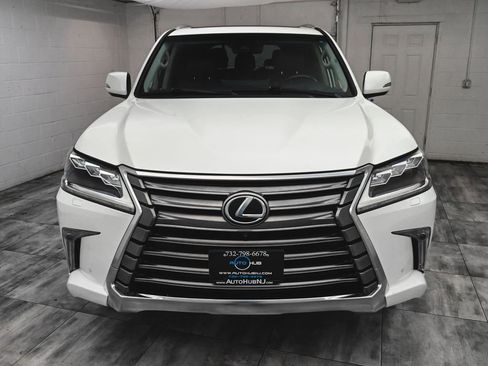 Used 2017 Lexus LX 570 4WD image 2