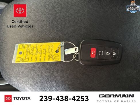 Used 2022 Toyota RAV4 XLE w/ Convenience Package FWD image 22