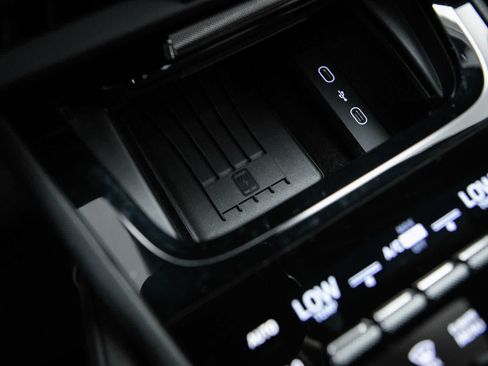 New 2026 Porsche Cayenne AWD/4WD image 29