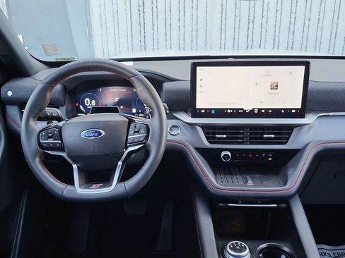 Used 2025 Ford Explorer ST AWD/4WD image 15