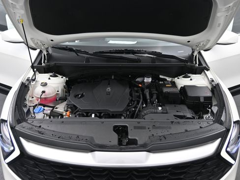 Used 2023 Kia Sportage LX image 22