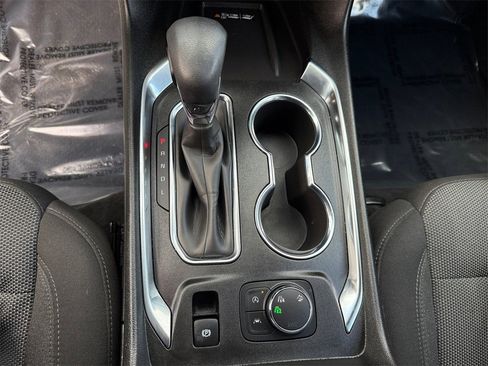 Used 2023 Chevrolet Traverse LT image 10