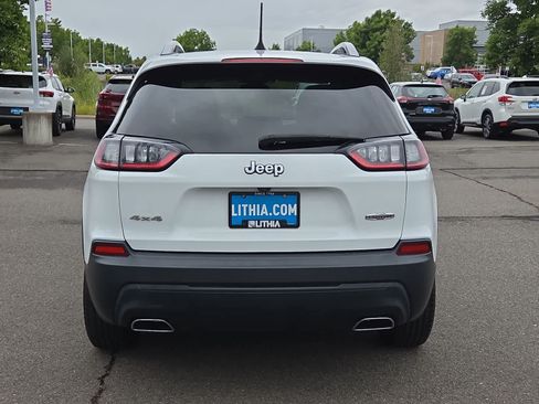 Used 2019 Jeep Cherokee Latitude w/ Cold Weather Group AWD/4WD image 13