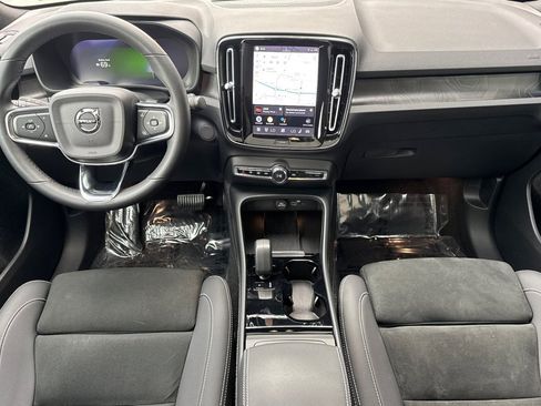 Used 2023 Volvo C40 P8 Recharge Ultimate AWD/4WD image 14