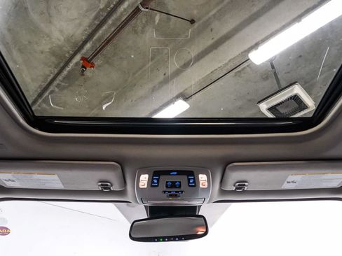 Used 2023 Toyota Sienna XLE FWD image 11