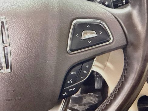 Used 2017 Lincoln MKC Select w/ Select Plus Package FWD image 15