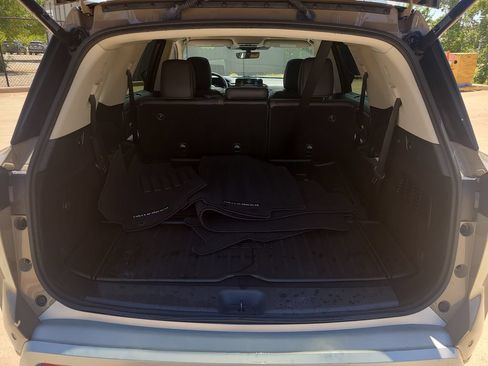 Certified 2024 Nissan Pathfinder Platinum w/ Cargo Package FWD image 8