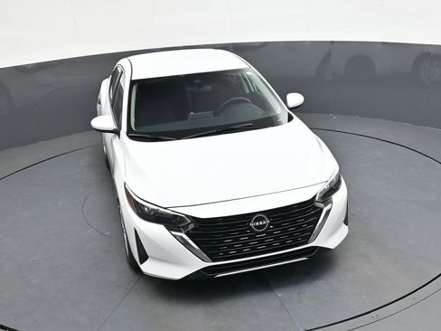 Certified 2025 Nissan Sentra S image 27