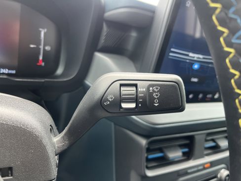 Used 2025 Ford Maverick Lobo AWD/4WD image 23