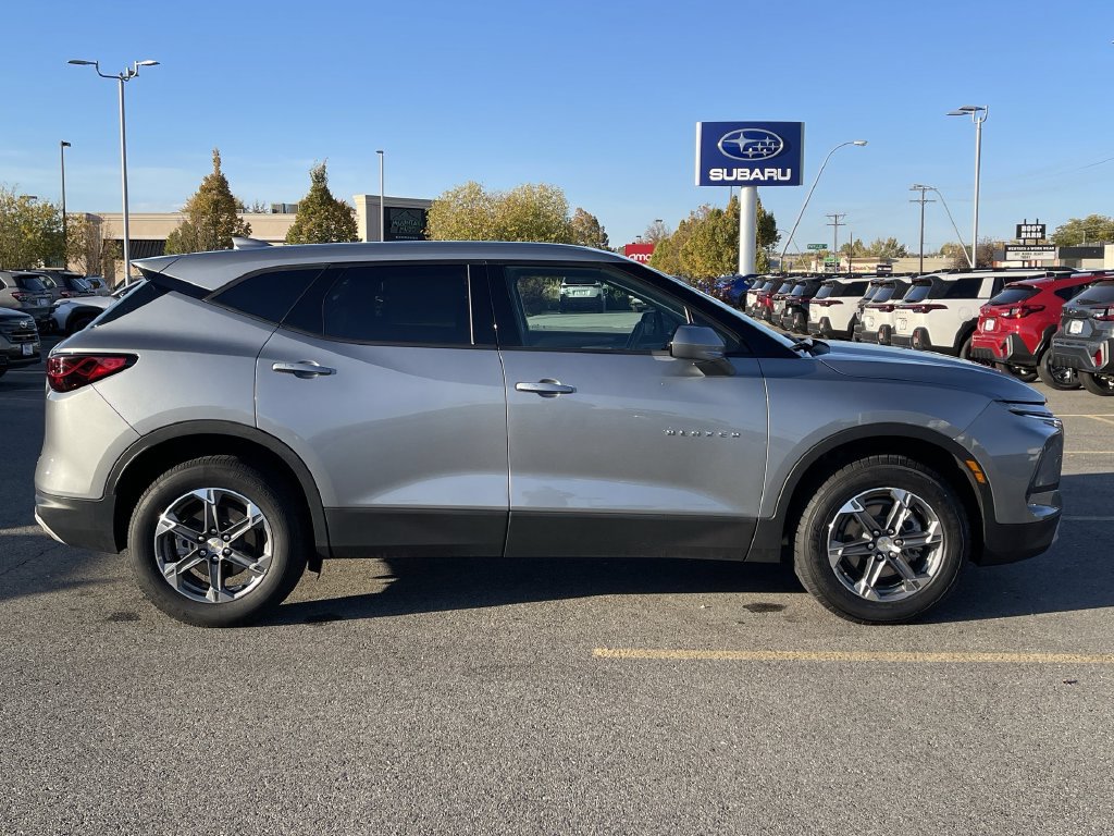 Used 2025 Chevrolet Blazer LT FWD image 10