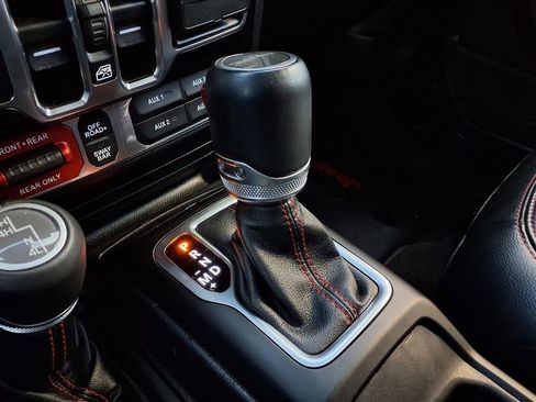 Used 2020 Jeep Gladiator Rubicon image 21